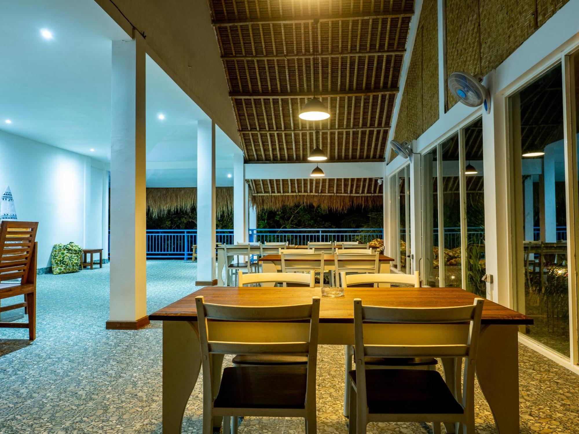 Turtle House Lombok 호텔 Kuta  외부 사진